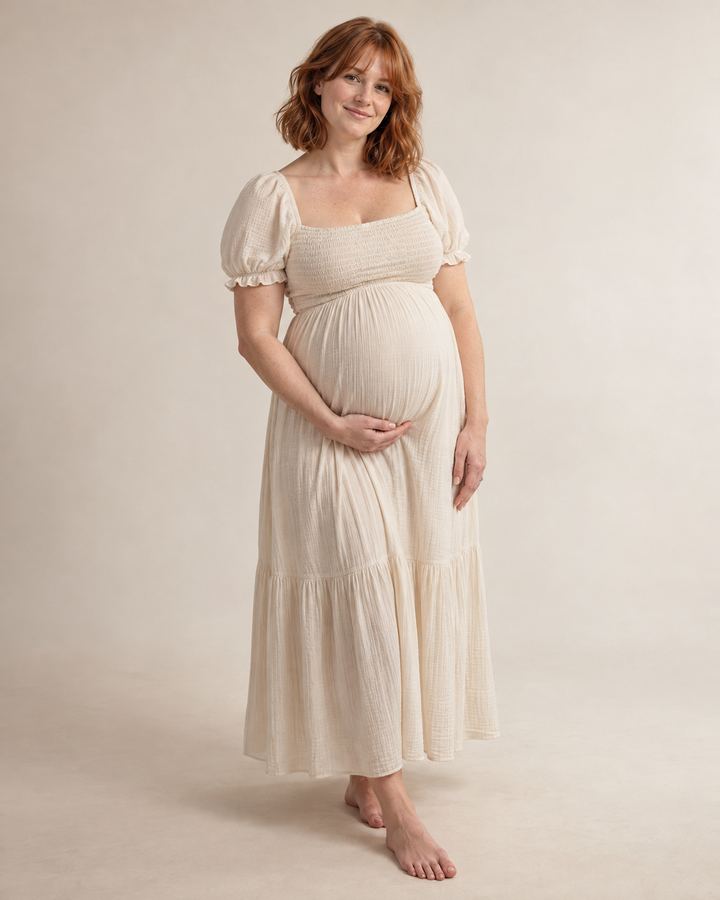 Maternity: barefoot cream seamless